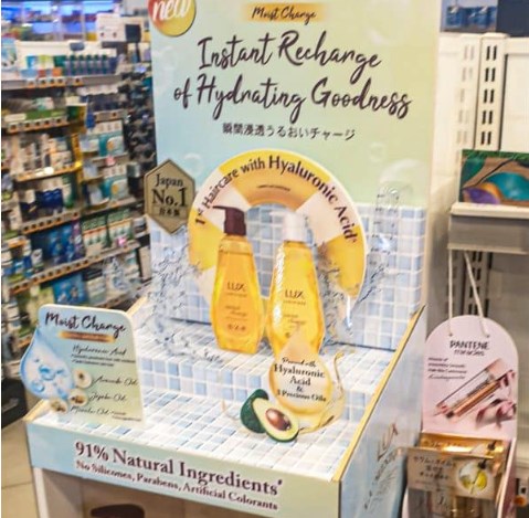 Custom Display Shelves 1 custom display shelves