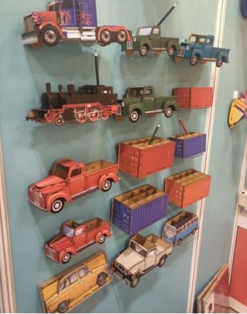 Custom Wooden Pen Holders 1 Custom wooden pen holders showcasing elegant desk organization.