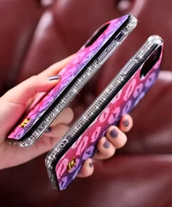 Capa para iPhone com lábios brilhantes no atacado – proteção elegante da China 11 chic glittering lips iphone case in silver 4